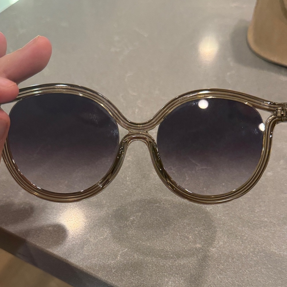 Chloe Purple Sunglasses with Tan Case - Picture 5 of 6
